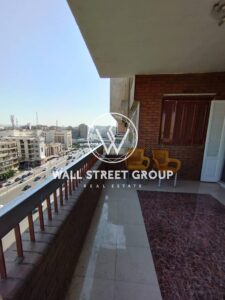 شقة للبيع ريسبشن (3) قطع – فيو مفتوح شارع الحجاز و ميدان المحكمه. – و يوجد واي فاي 7,200,000 ج.م