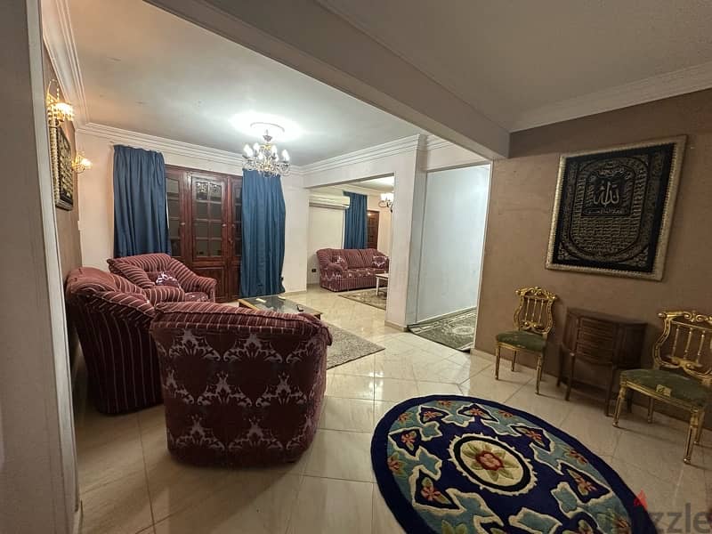 شقه للإيجار مفروش بجوار ميدان الحصرى أمام سنتر الأردنيه . 0