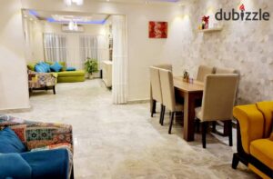 للايجار المفروش بمدينتي B1 شقه بمساحه 140 متر تشطيبات خاصه فرش مودرن مكيفه بالكامل قريبه من الخدمات بسعر مميز 25,000 ج.م