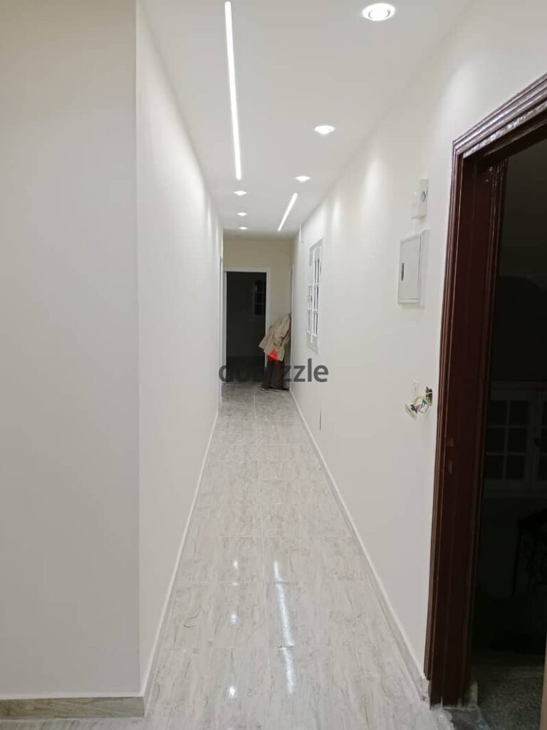 شقة للإيجار 235م سوبر لوكس تصلح لكافة الأنشطة الهادئة موقع مميز في الشيخ زايد 0