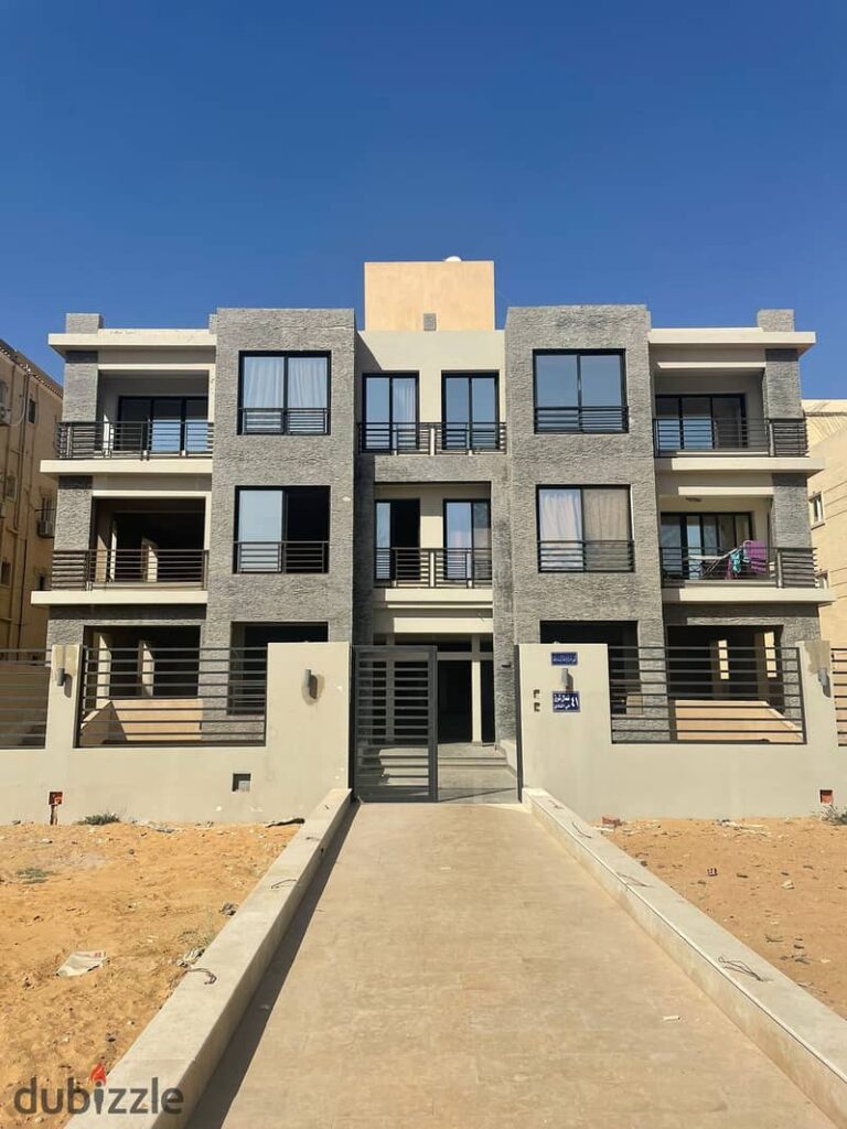 شقة 310 م امام نادي هليوبوليس مباشرة في الشروق 0