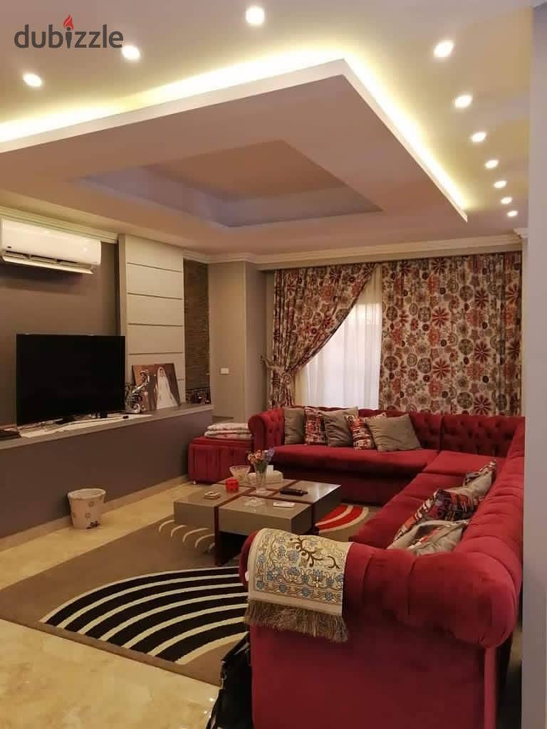 دوبلكس 600 م في الحي الخامس التجمع الخامس القاهرة الجديدة شارع مدرسة اخناتون 0