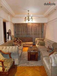 15,000 ج.م فرصة لم ولن تتكرر شقة مفروشة للإيجار السنوى لعشاق ميامى خطوات من البحر وخالد ابن الوليد لمحبي التميز