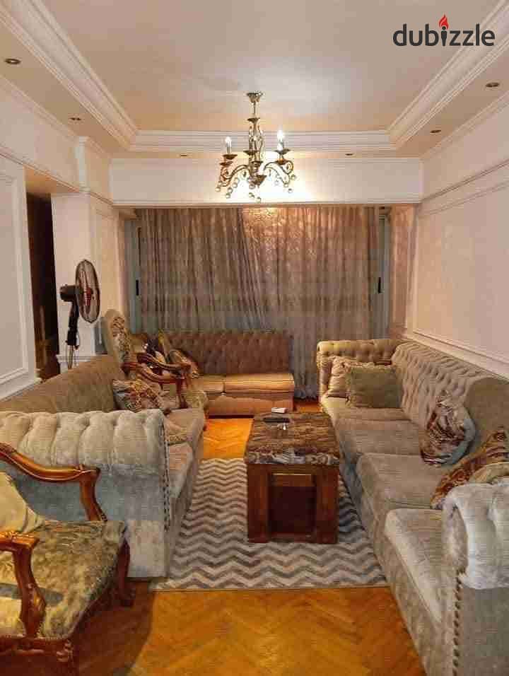 فرصة لم ولن تتكرر شقة مفروشة للإيجار السنوى لعشاق ميامى خطوات من البحر وخالد ابن الوليد لمحبي التميز 0