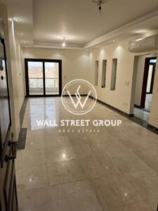 شقة للبيع في التجمع الخامس متشطبه بالكامل بالتكيفات والمطبخ والساخانات بجانب الجامعة الأمريكية 6,950,000 ج.م