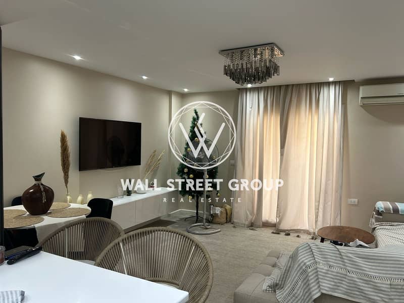 شقه للبيع  تشطيب سوبر لوكس شامل مطبخ أمريكان ورخام مستورد وبوصلة الغاز وعداد كهرباء والنت وخلصانة وديعة الصيانة تانى بلكونة جاردن فيو 0