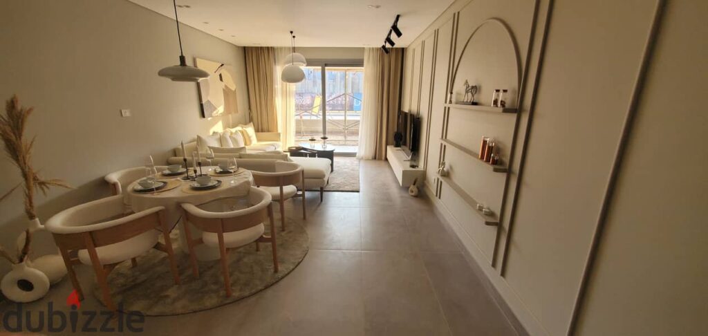 شقة للبيع بحري موقع مميز جدا فيلدج ويست بأفضل سعر و بأقل اوفر 3 غرف دبل فيو علي لاند سكيب 0