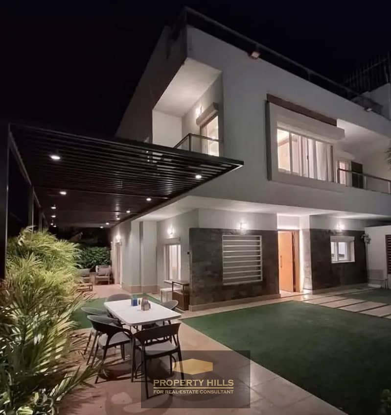 فيلا 860م بحمام سباحة استلام فوري في ALKARMA  في الشيخ زايد بجوار Alegria و النادي الاهلي 0