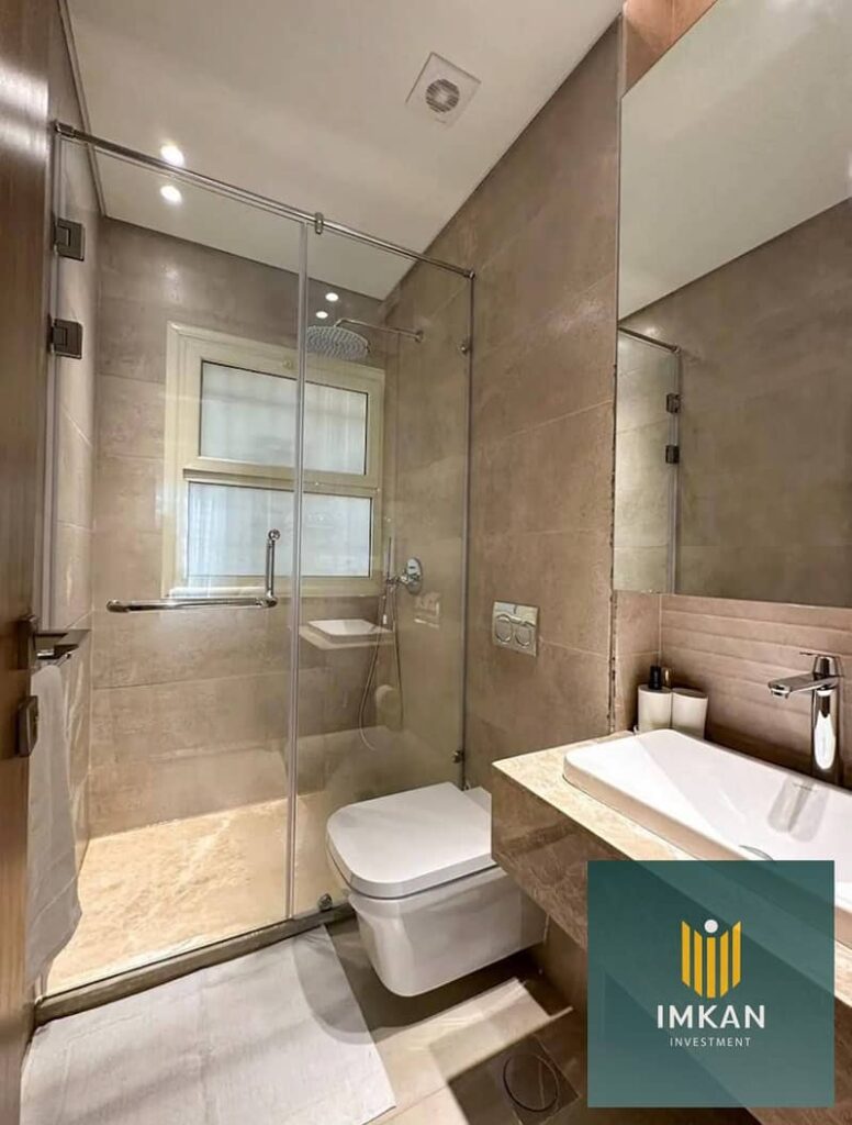 ستوديو للبيع متشطب بالتكيفات امام المطار بكمبوند فالورى شيراتون قسط على 7 سنين 0