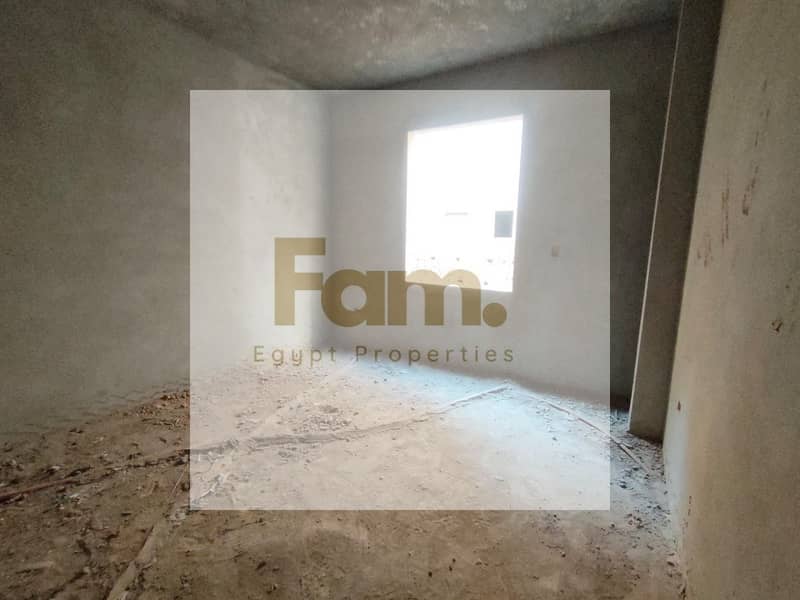 شقه نص تشطيب للبيع في اللوتس الجنوبيه, قريبه من سوديك ايست تاون 0