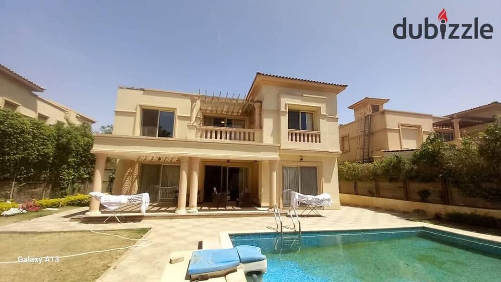 للإيجار بفيلا فندقية بحمام سباحة خاص بكمبوند ذا فيلا – التجمع الخامس 0