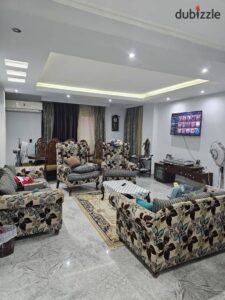 شقة 150 م في البوابة الاولي حدائق الاهرام منطقة ز 2,700,000 ج.م