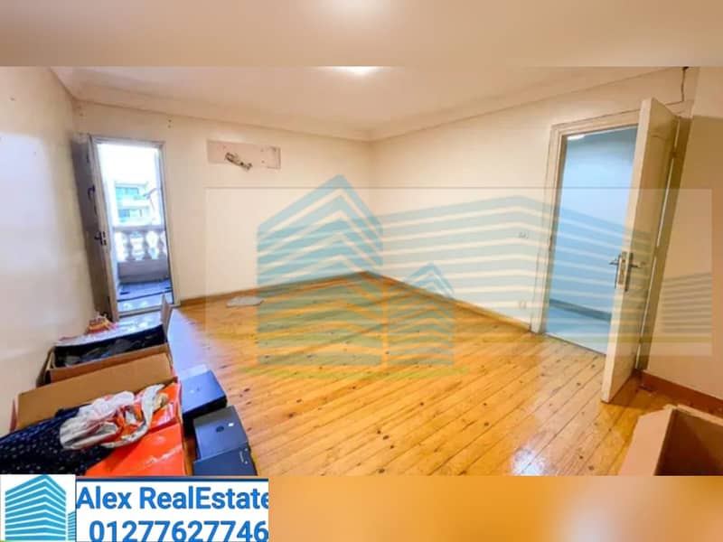 مكتب للايجار الاداري في سموحه شارع فوزي معاذ 0