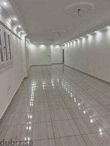 شقه للبيع تنفع سكنى او شركه او مكتب او عياده شارع حسن القاضى الهرم 4,000,000 ج.م