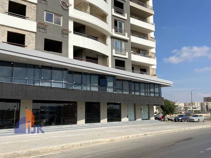 محل تجارى للبيع في مصر الجديده امام مستشفى السعودى الألمانى 0