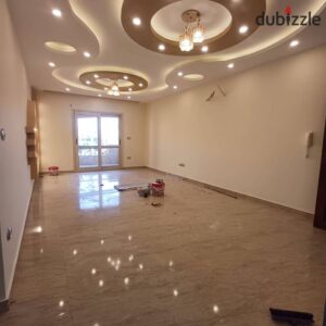 للايجار باالمرحله الثاني فيو زايد اول سكن شقه 3غرفه بكومباوند الخمائل الشيخ زايد باقل سعر في السوق 18,000 ج.م