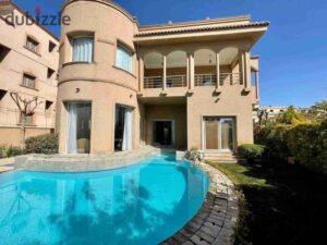 12,700,000 ج.م استلم فيلا320متر فورا في العبور بڤيو علي حمام سباحه بمقدم 10% فقط