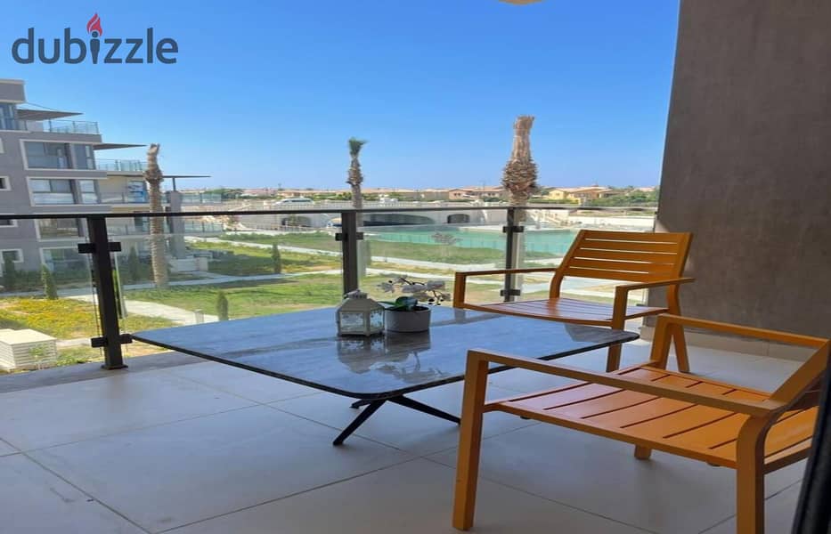 شاليه 220م علي البحر للبيع بالفرش في مراسي الساحل الشمالي 0