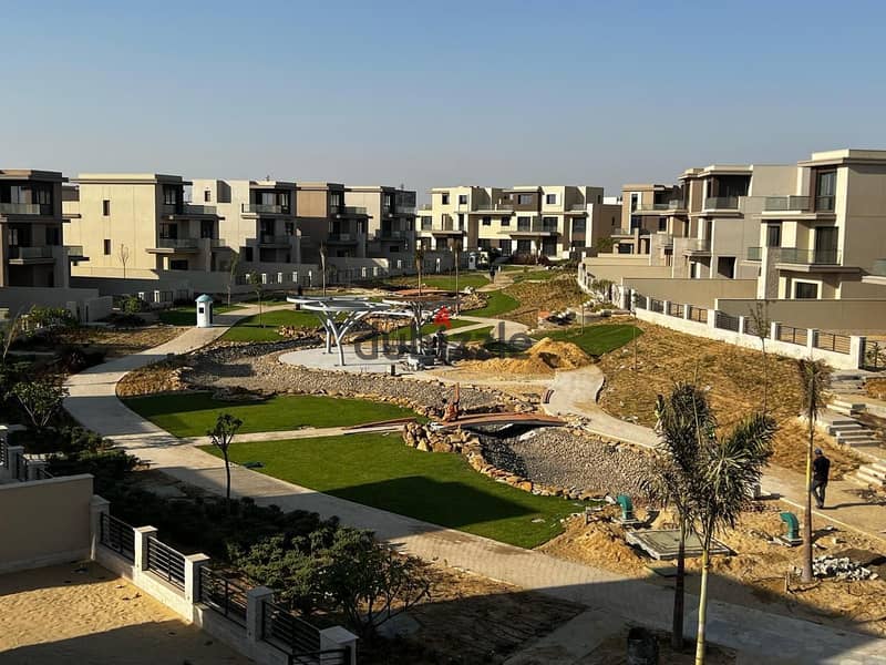 شقة للبيع استلام قريب متشطبة بالتكييفات في الشيخ زايد بسعر لقطة 0