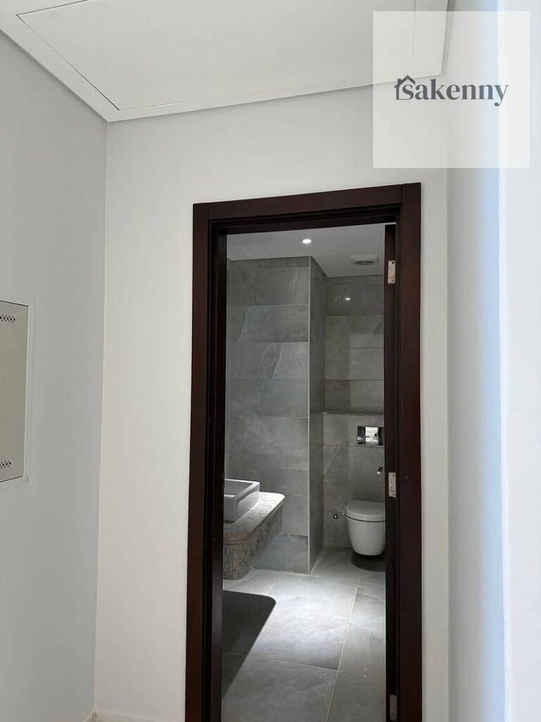 بمقدم 1.2% فقط والباقي على 12 سنة , للبيع امتلك شقتك المتشطبة بالكامل في الحي اللاتيني – العلمين الجديدة . 0