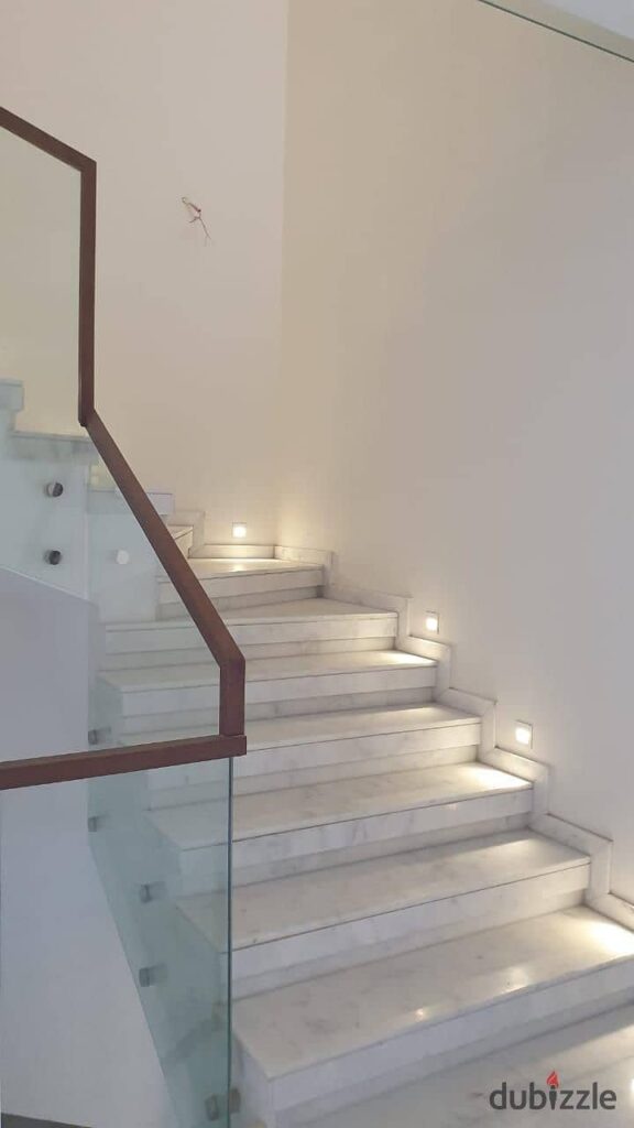 فيلا لقطة في كمبوند كلة ساكن بالفعل متشطبة بالتكيفات والمطبخ برايم لوكيشن امام مكتب النائب العام 0