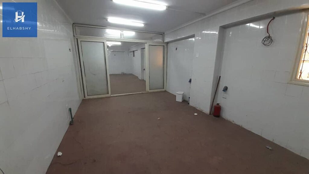 برخصة تجارى أرضى 120م مؤجر بعائد شهري مساحة مفتوحة  . 0