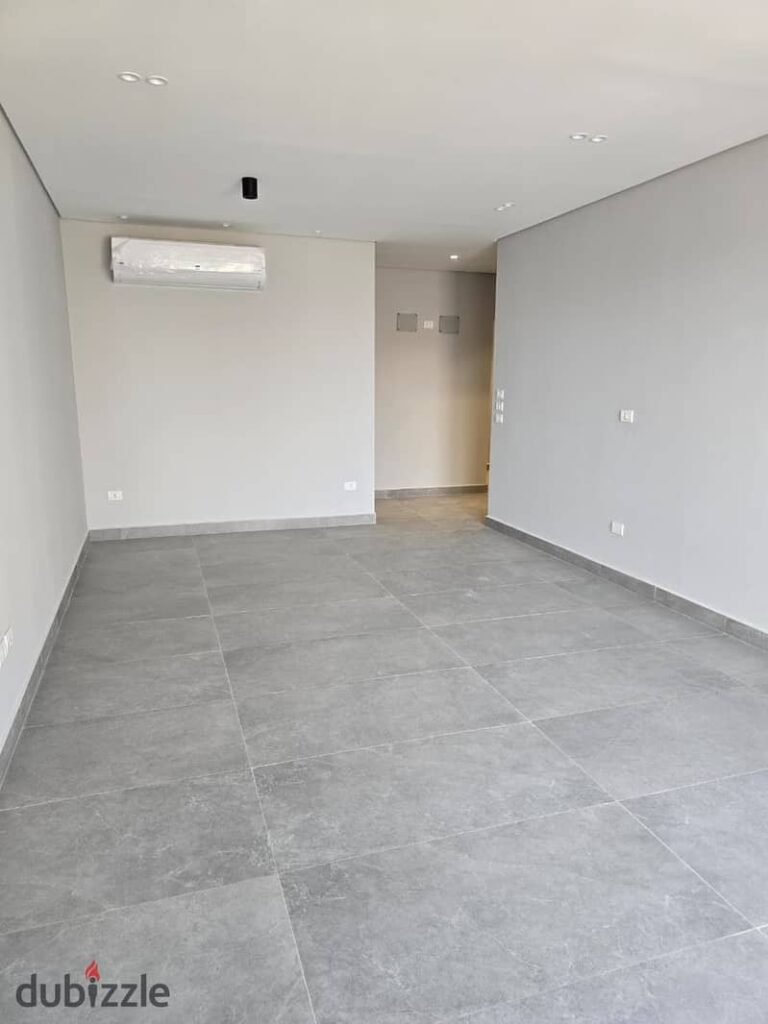بنتهاوس للايجار 190م اول سكن بالتكييفات فيلدج ويست الشيخ زايد 0