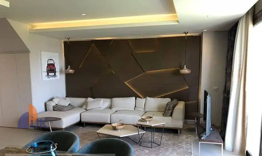 فيلا مستقلة فاخرة بإطلالة بحر ولاجون للبيع في أزها نورث – تشطيب كامل بالمطبخ والتكييفات. Azha , North Coast 0