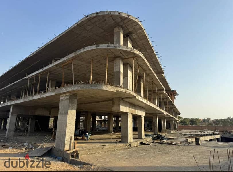 مكتب اداري واجهة مباشرة على البلازا 47م تقسيط ل 8سنين استلام 2026 0