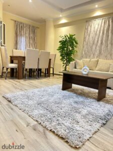 شقةغرفتين مفروشة بالكامل للإيجار في المستثمرين الجنوبية بالتجمع الخامس بالقاهرة الجديدة 35,000 ج.م