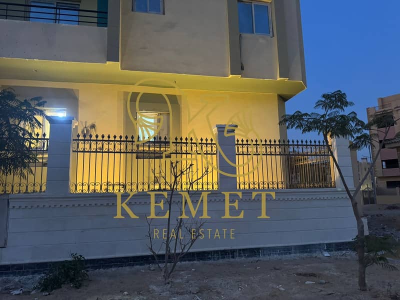 دوبلكس متشطب بالاندلس عائلي بعماره ساكنه علي جاردن كبيره بسعر مميز 0