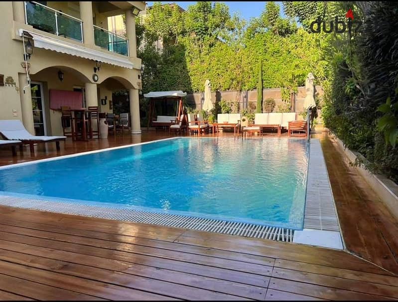 فيلا مساحتها 461 متر بالشروق ,  متشطبة بالكامل معاها جاكوزي والومتال , من المالك دايرييكت بدون وسيط , مع فيو علىحديقة مركزية رئيسية بمساحة 30 فدانً 0