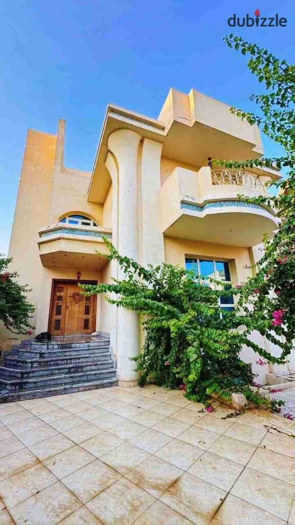 بسعر لقطه فيلا استاندالون 676م استلام فوري التجمع الخامس بجوار point90 والجامعه الامريكيه 0