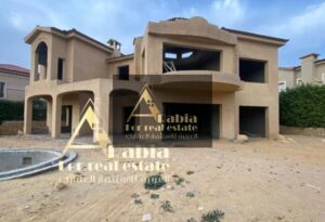 فيلا نصف تشطيب للبيع في ليك فيو بمساحات واسعه – LAKE VIEW 105,000,000 ج.م