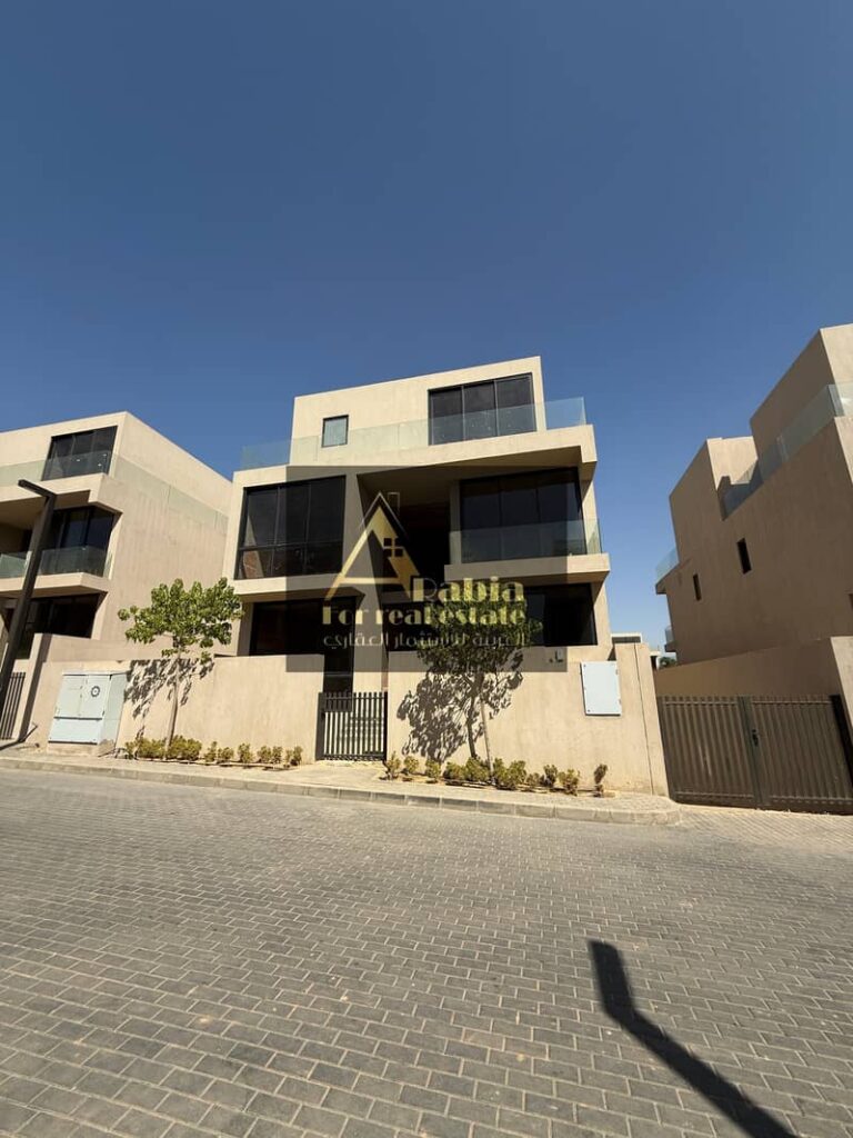 فيلا مستقلة للبيع في Lake View Boutique – القاهرة الجديدة 0