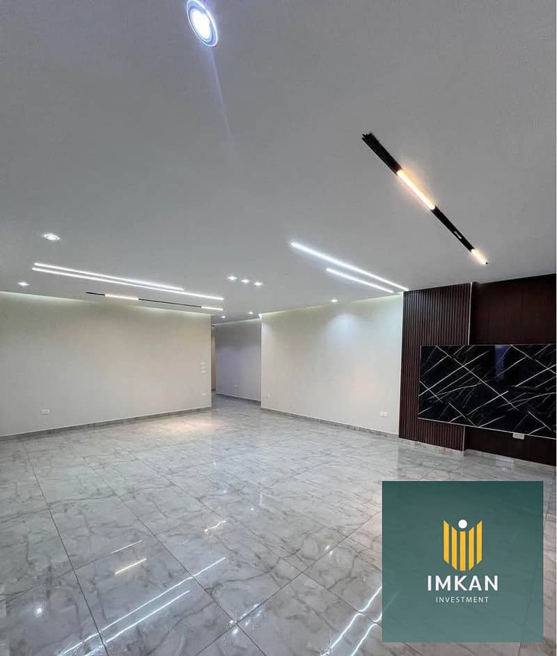 شقة 300م ( 4غرف ) (استلام فورى ) للبيع بالتقسيط على 10 سنوات فى كمبوند ديجويا 2 فى العاصمة الادارية على الممشى السياحى 0