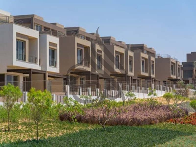 شقه لوكيشن مميز بمقدم واقساط للبيع في بالم هيلز القاهره الجديده 0