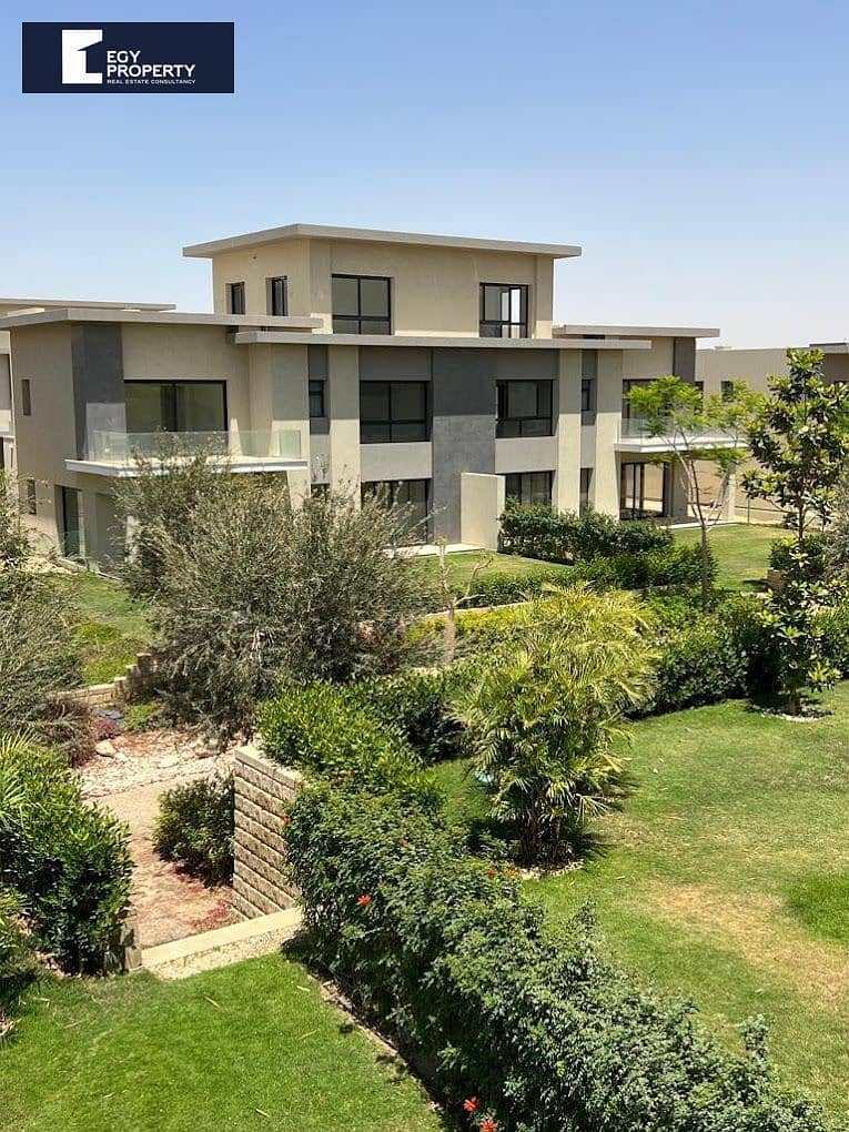 فيلا للبيع 4 غرف استلام فوري متشطبة بالكامل باقل سعر و فيو مميز جدا في سوان ليك ريزيدنس - القاهرة الجديدة  Swanlake Residence - New Cairo 0
