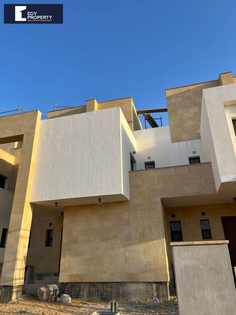 ارخص شقه للبيع في زد ايست التجمع الخامس متشطبه بالكامل و بالتقسيط الريح 0