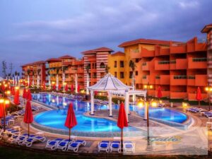 شاليه للبيع على البحر مباشرة في بورتو ساوث بيتش – حديقة خاصة 7,500,000 ج.م