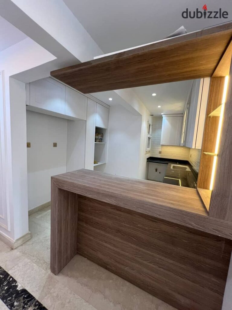 شقة للإيجار تشطيب كامل بالمطبخ وتشطيب فندقي، 160 متر، 3 غرف نوم، فيو بموقع مميز في ماونتن فيو اي سيتي 0