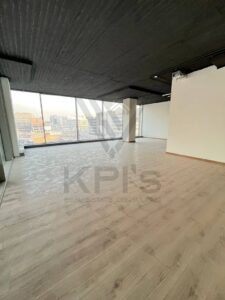 208,000 ج.م مكتب 160م متشطب بالكامل فيو بلازا للايجار بأفضل سعر للمتر في جرانوي مول