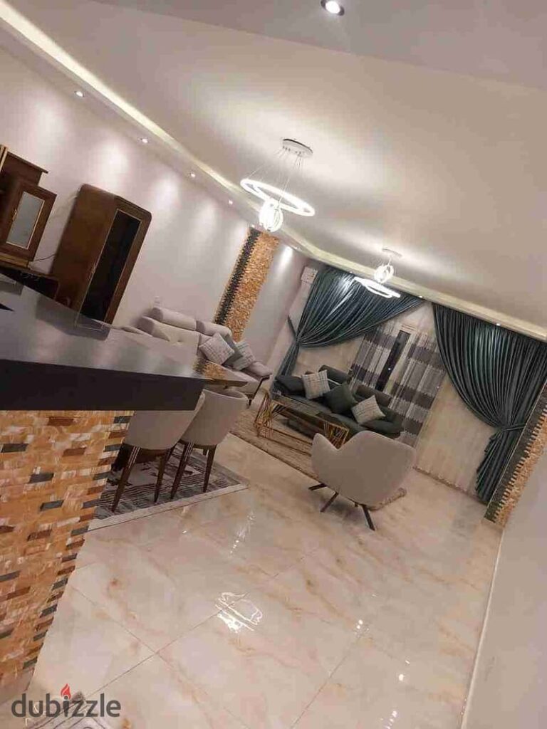 شقة للايجار المفروش للسكن الراقي بموقع متميز جدا بزهراء المعادي شارع الخمسين الرئيسي بجوار الهاف فيفتي واسترب مول الجديد قريب من جميع الخدمات والمواصلات بالقرب من كارفور الدائري وكبري حسب الله الكفراوي 0