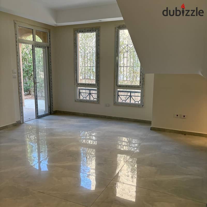 فيلا للايجار توين هاوس بالتكيفات نيوم اكتوبر بورتو بالقرب من ماونتن فيو و جراند هايتس و بالقرب من الشيخ زايد 0