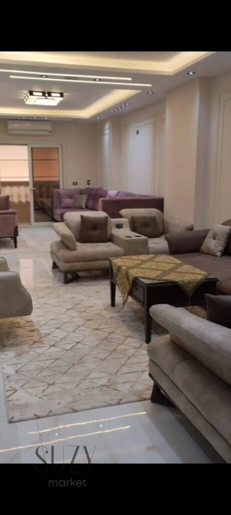 شقة للبيع في شارع حسام الدين بسيوني خلف مدرسة المنهل  فرصه للاستثمار والسكن الفوووري  بارقى مناطق مدينه نصرشارع راقي وهادي مساحه 180م 0