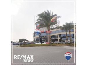 مكتب تشطيب كامل للايجار موقع مميز في قلب بالم هيلز 320,000 ج.م