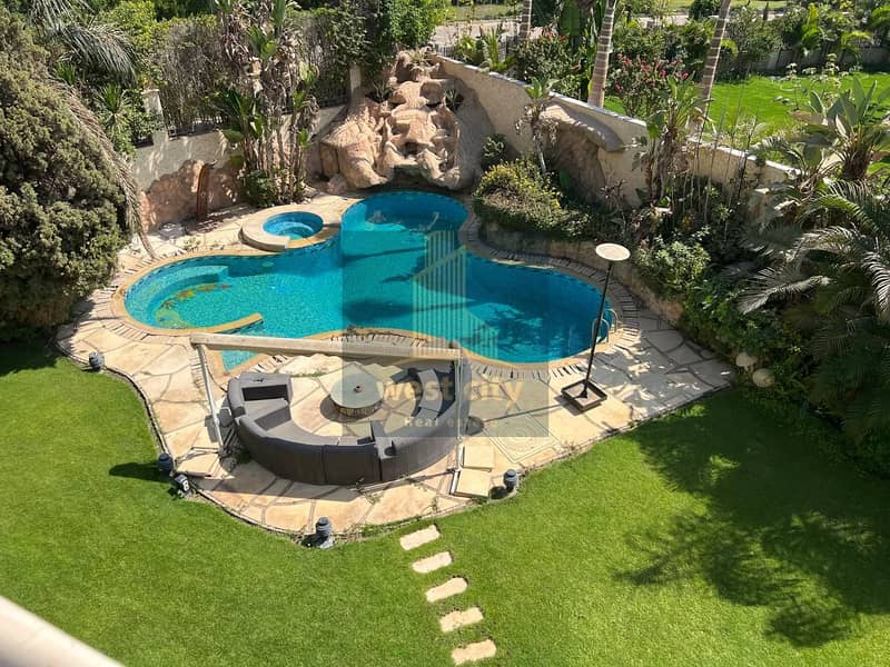 فيلا ٩٥١ متر تشطيب رائع للبيع في كمبوند مينا جاردن سيتي 0