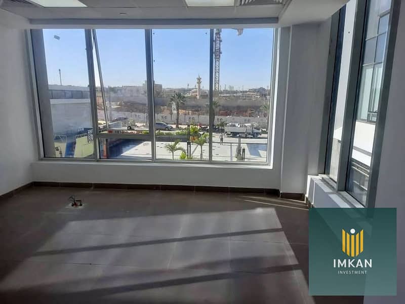 مكتب 57م في سولانا ايست - اورا - التجمع الخامس عال90 مباشرة للبيع بالتقسيط 0