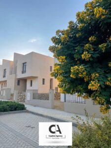 شقه للبيع بمقدم 5% ب اميز لوكشن في اكتوبر في كمبوند او ويست اوراسكوم – برايم لوكيشن – خصم كاش 30% O West * 7,700,000 ج.م