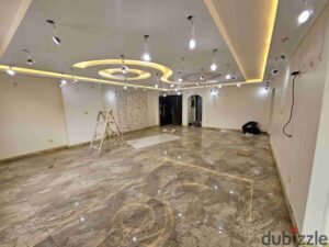 مكتب اداري مرخص 200م بمكرم عبيد الرئيسي تشطيب هاي لوكس 70,000 ج.م